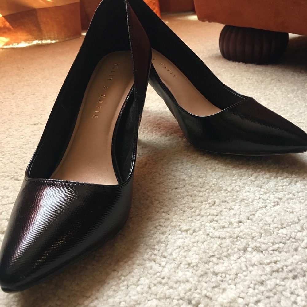 Kelly & Katie Women’s Black Tessa Pump